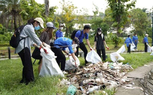 Đội ngũ nhân viên chuyên nghiệp và tận tình