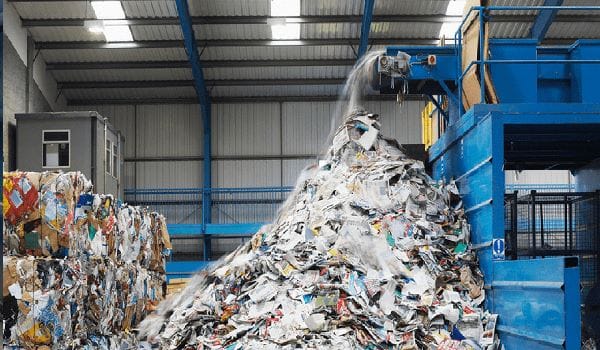 Rác thải công nghiệp dùng để mô tả các loại chất thải được tạo ra